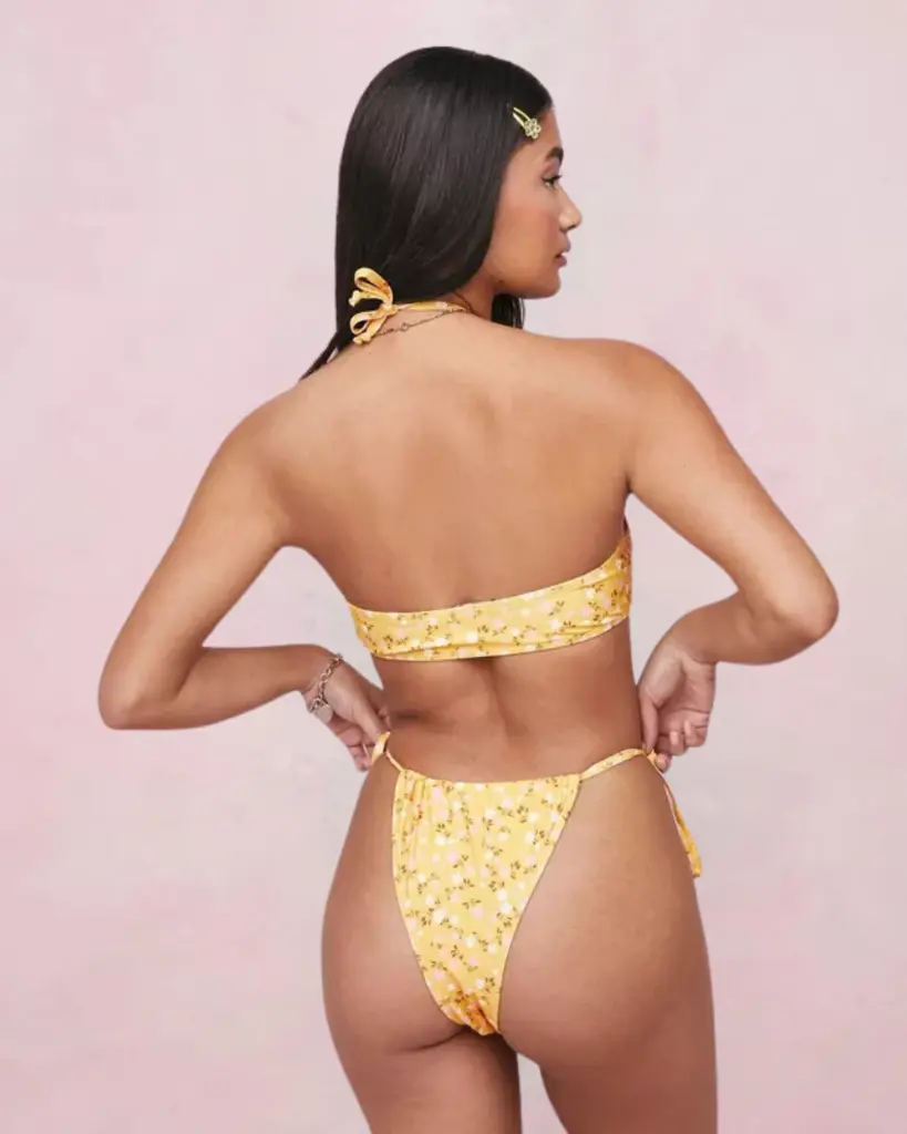 traje de baño - 2025-05-02T112759.539.webp